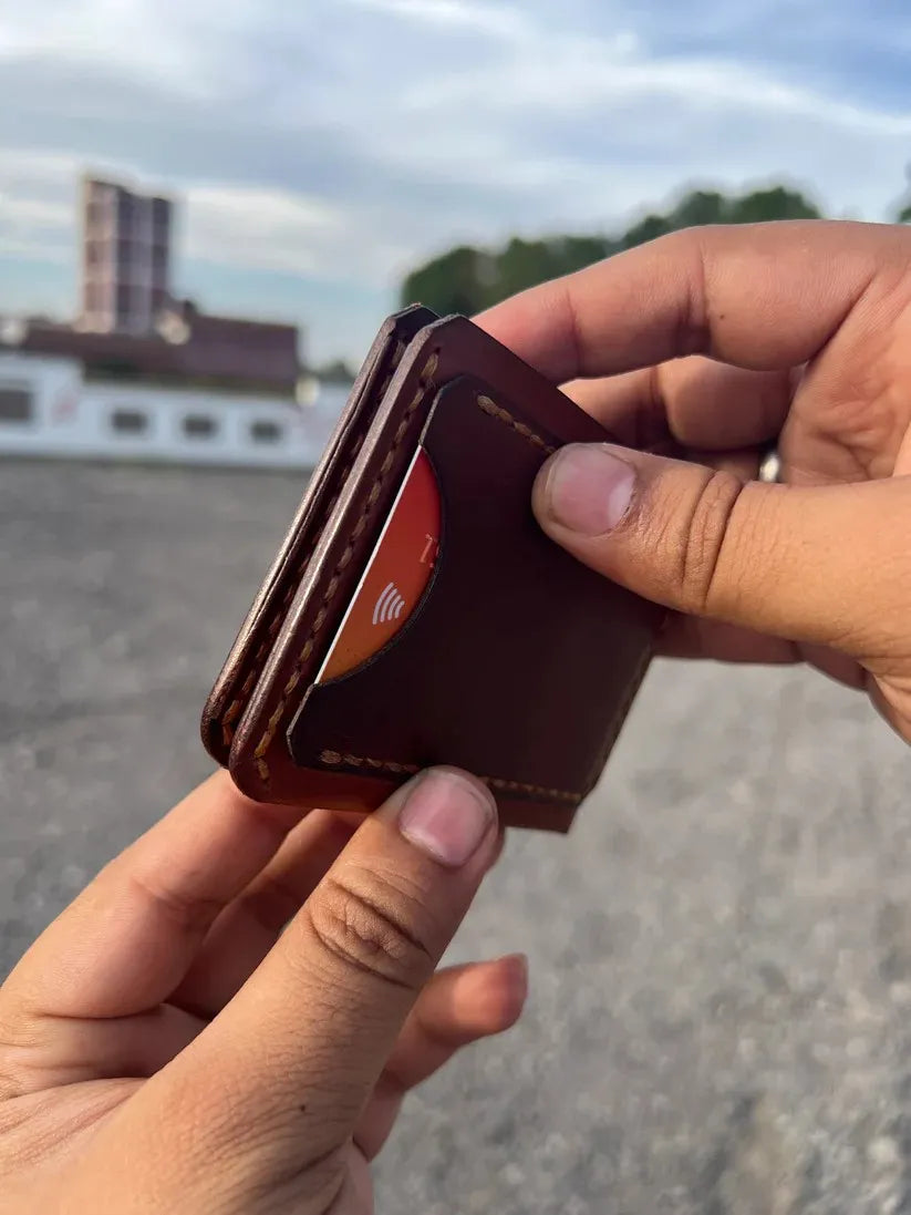 Magnetic ARC Pure Leather Wallet