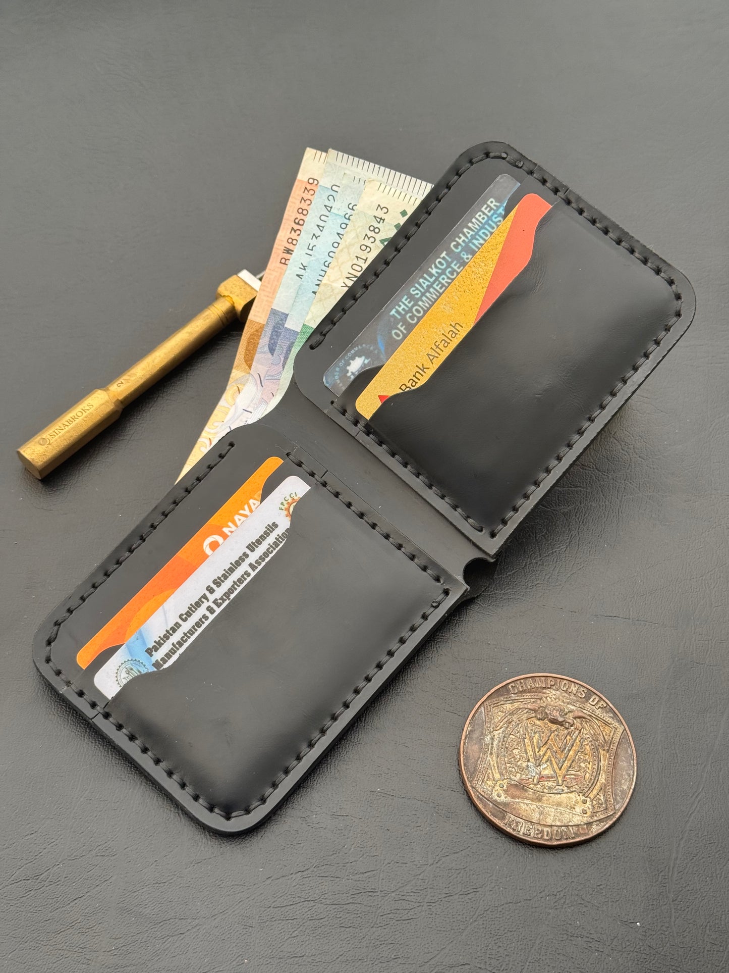 Rivo BiFold CG Leather Wallet